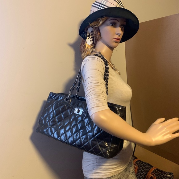 Chanel Matrasse 2.55 Cavier skin leather handbag - Picture 2 of 16